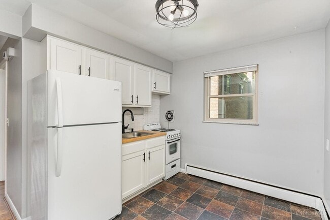 Building Photo - 3552 Brotherton Rd