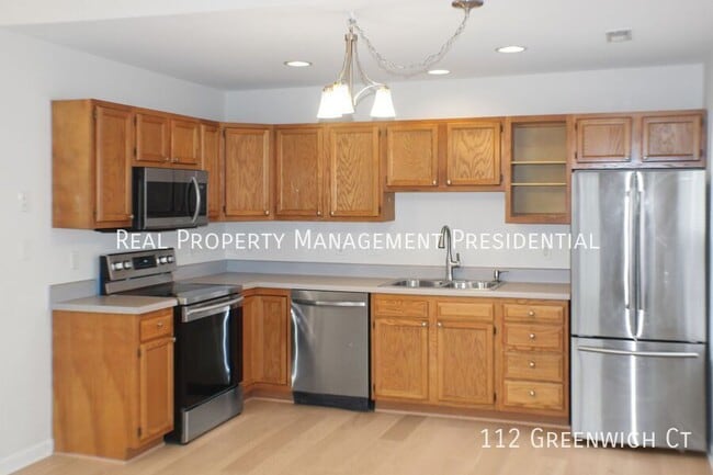 Photo - 112 Greenwich Ct House