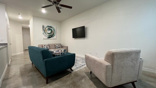 Foto del edificio - 1813 Emma Naylor Ct