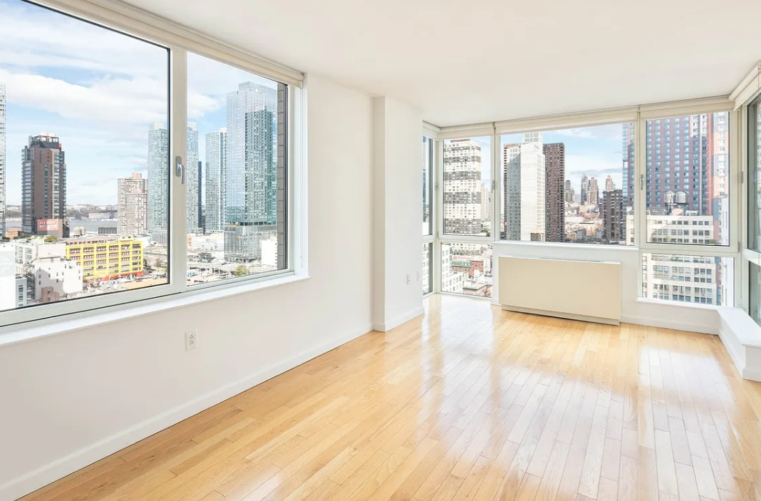 Foto principal - 344 W 37th St