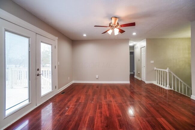 Building Photo - 1676 Laramie Dr