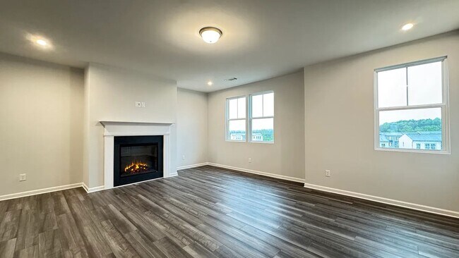 Foto del edificio - 2711 Stream Valley Ln NW