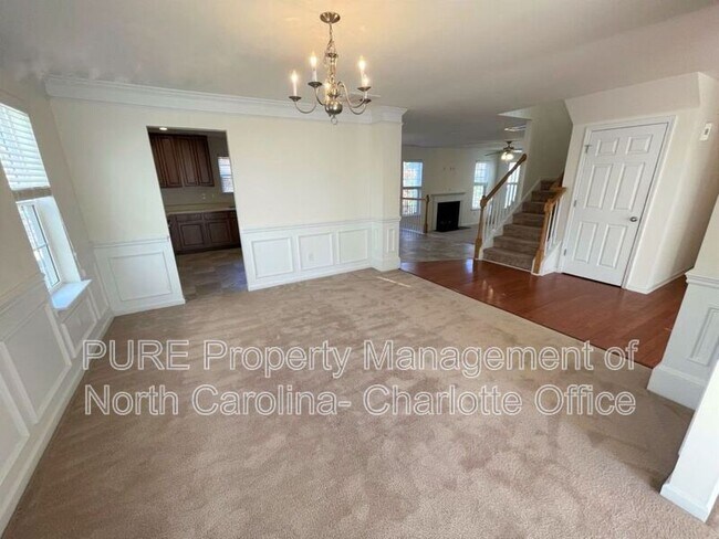 Foto del edificio - 3223 Erwin Trace Dr