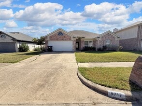 Building Photo - 6717 Smallwood Dr