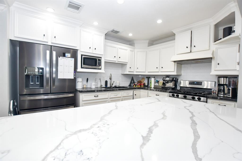 Foto principal - 3807 Brock St