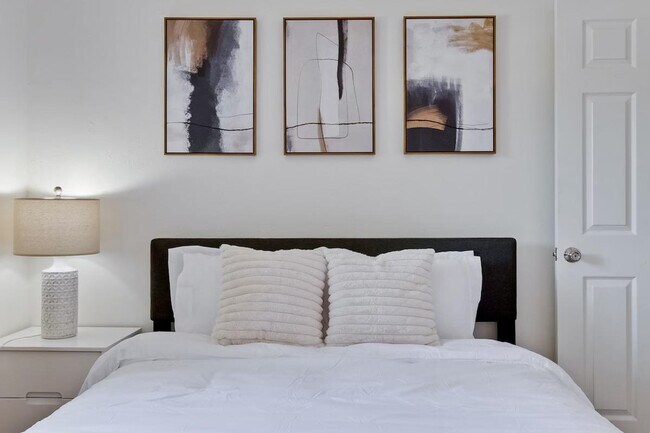 Foto del edificio - 1281 Flora Ave