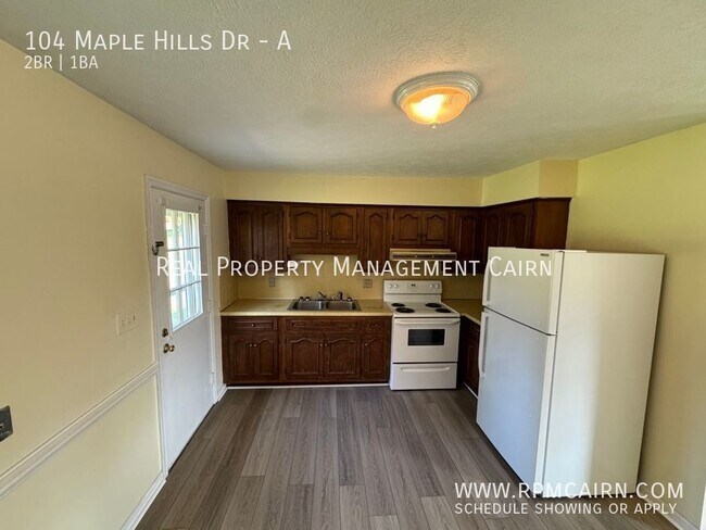 Foto del edificio - Two bedroom duplex is located off of 221