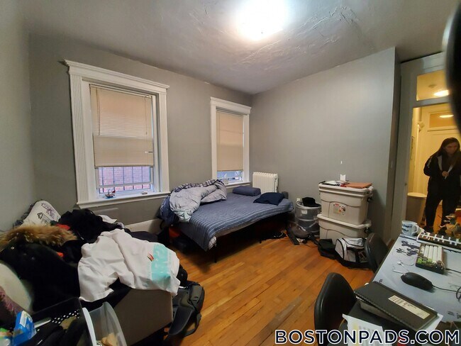 Foto del edificio - 463 Park Dr