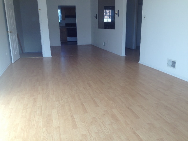 Foto del edificio - 804 Woodchip Rd