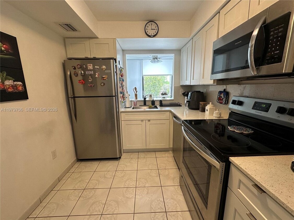 Photo - 9440 W Flagler Street 305, Miami, FL 33174