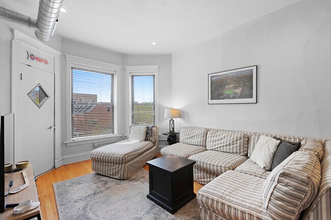 Foto del edificio - 848 W Sheridan Rd