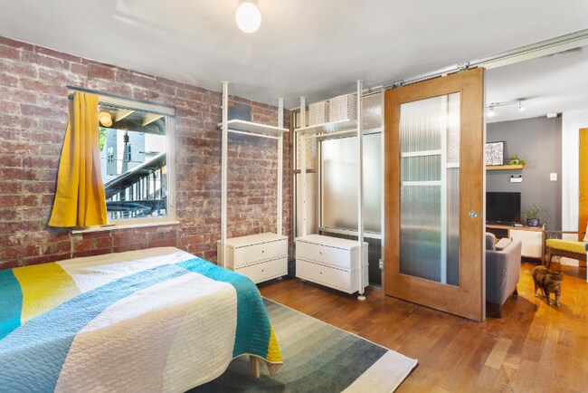 Foto del edificio - 562 Formwalt St SW