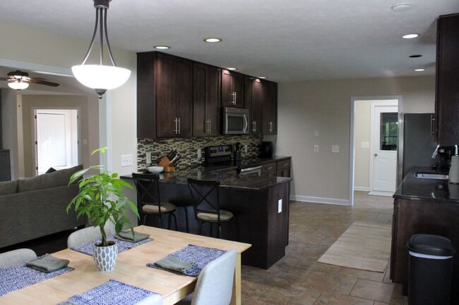 Foto del edificio - 722 Chelsea Dr