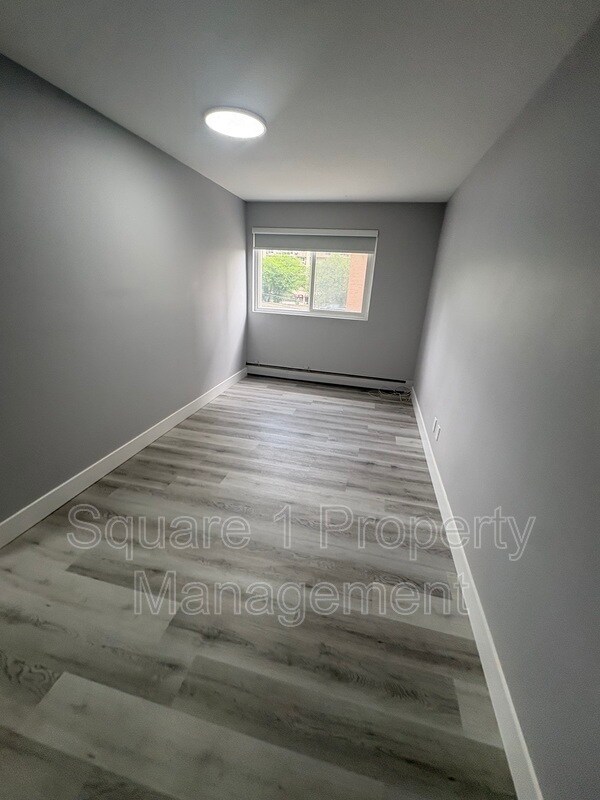 Photo du bâtiment - 9813-9104 104 Street NW