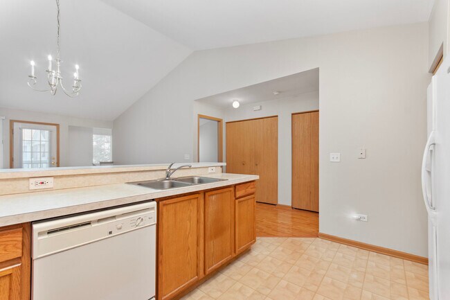 Foto del edificio - 1452 McClure Rd