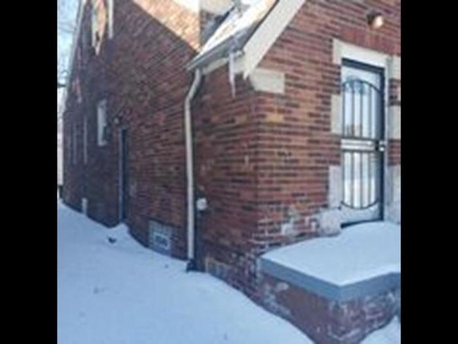 Building Photo - 18709 San Juan Dr