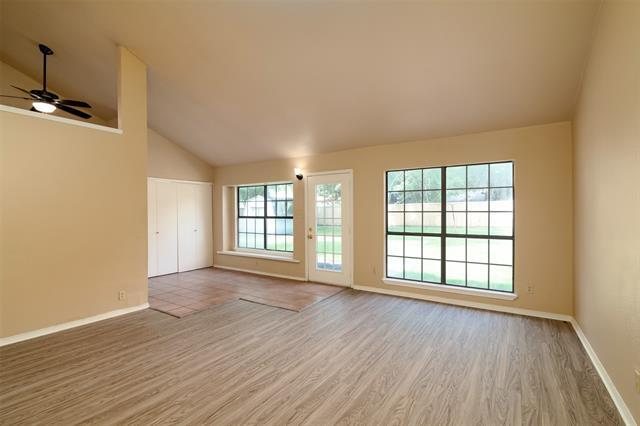Foto del edificio - 2521 Liberty Ln