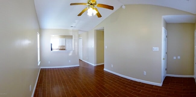 Building Photo - 1076 W Pueblo Dr