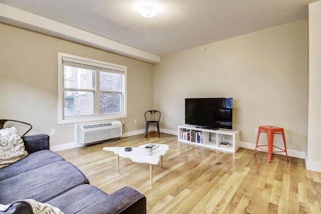 Building Photo - 5501 Hudson Ave
