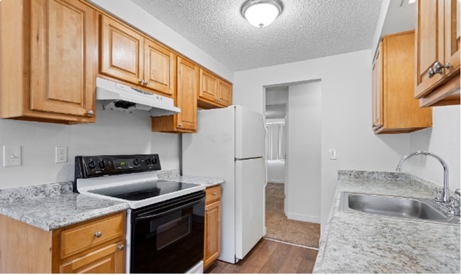 Interior Photo - East 25