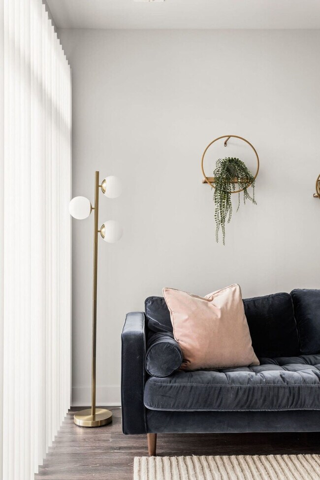 Foto del edificio - 8510 Westfield Blvd