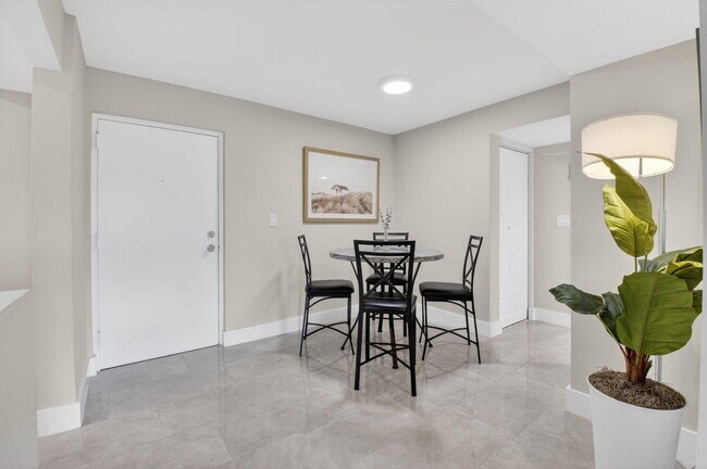 Foto del edificio - 480 NW 20th St