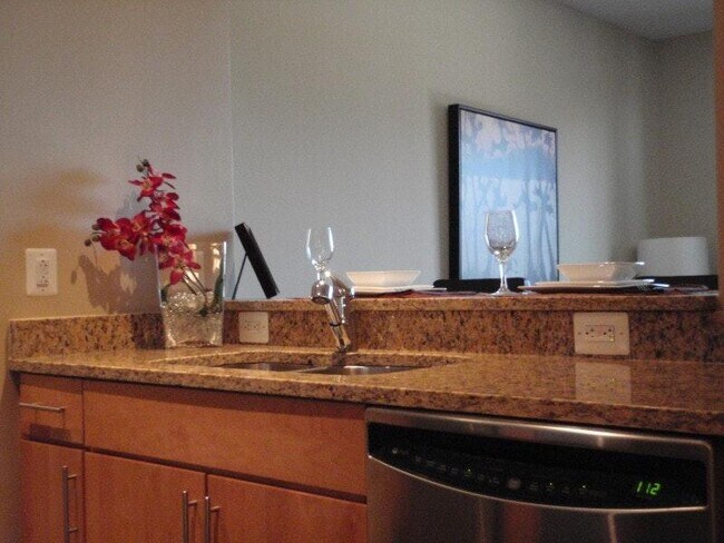 Foto del edificio - 2050 Jamieson Ave