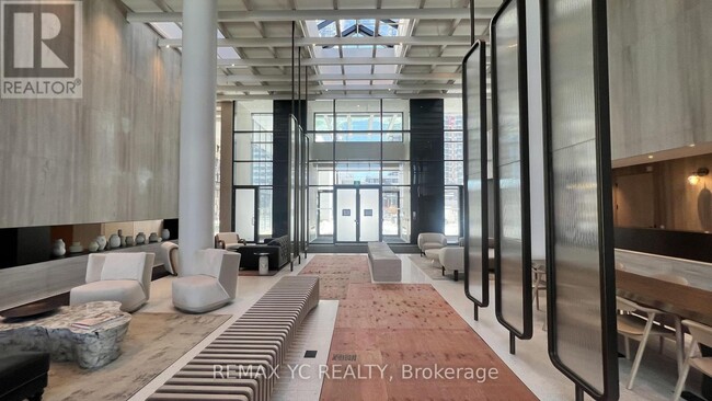 Building Photo - 225 Commerce St