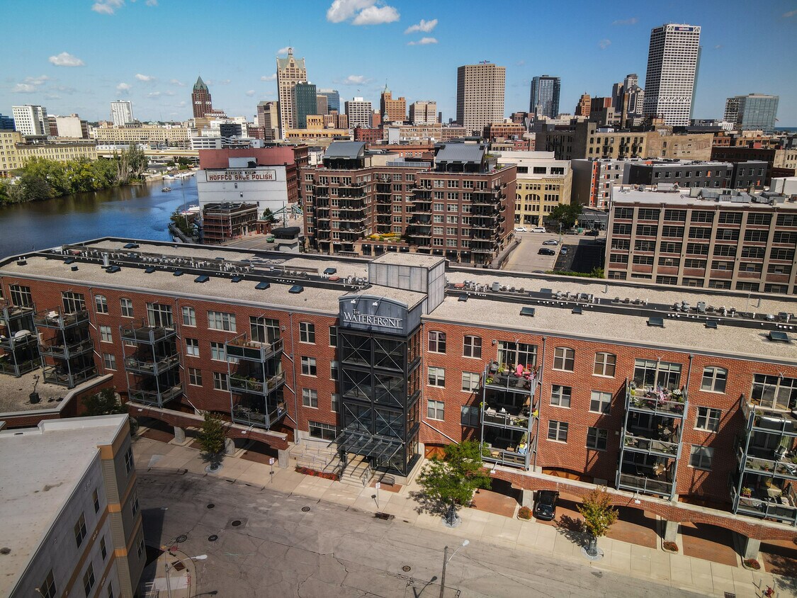 Waterfront - 130 S Water St