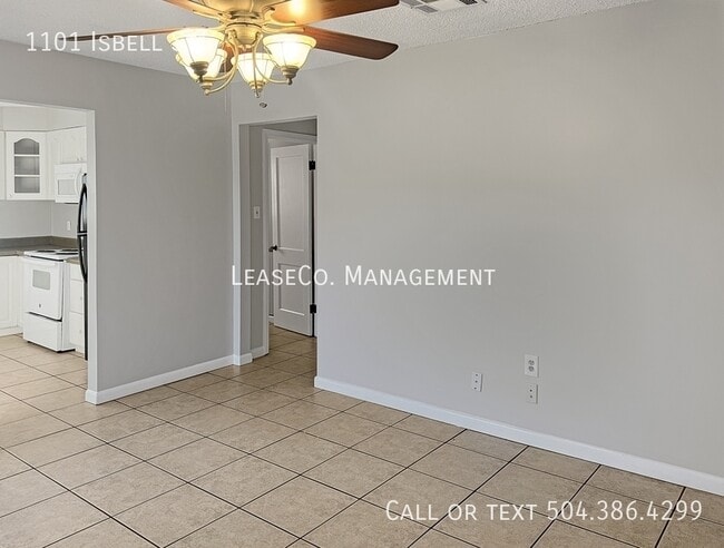 Building Photo - 1101 Isbell St