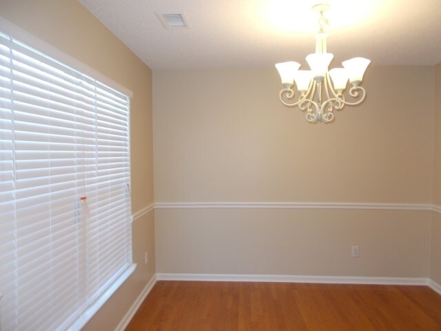 Foto del edificio - 126 Winborne Dr