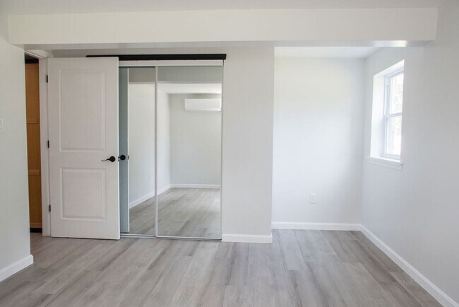 Foto del edificio - 124 W. First Ave./1 Bedroom, 1 Bath Apartment