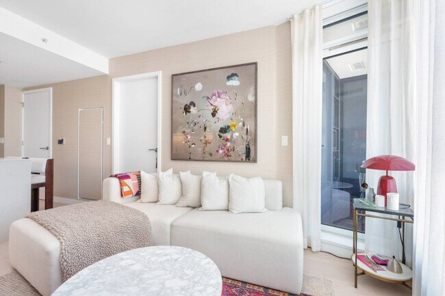 Building Photo - 1289 Hornby St