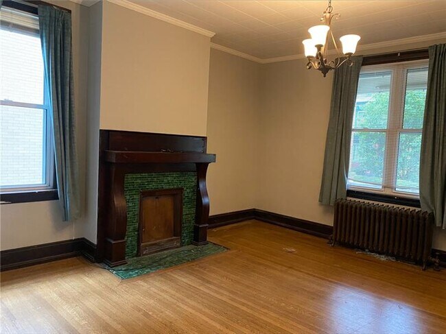 Foto del edificio - 206 Emerson Ave