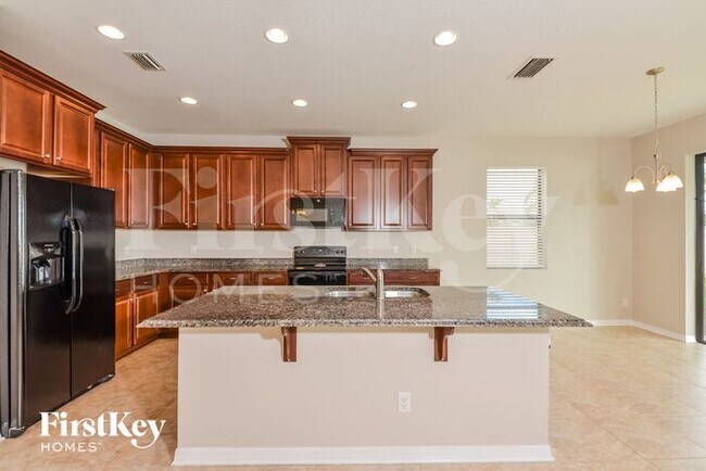 Foto del edificio - 831 129th St NE