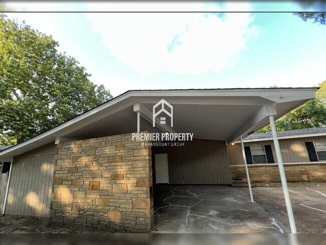 Building Photo - 4888 Bondale Ave