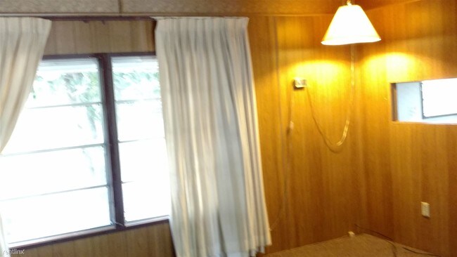 Foto del edificio - 4705 NE 66th Ave