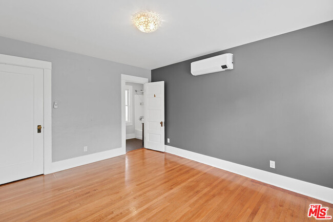 Building Photo - 2609 3rd St