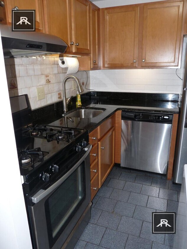 Foto principal - 2 bedroom in Brookline MA 02445