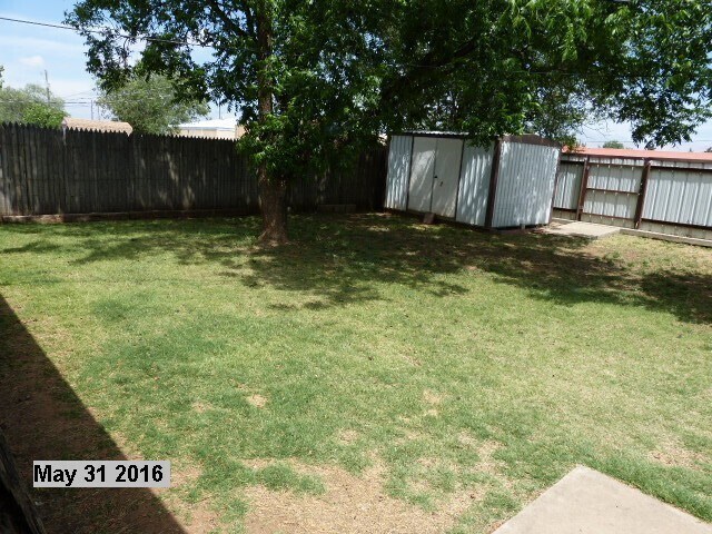 Foto del edificio - Nice three bedroom/ two bath family home.