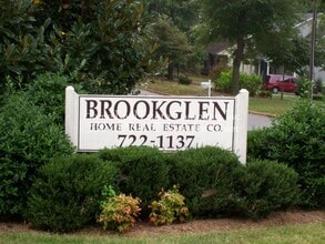 Building Photo - 1453 Brookwood Dr