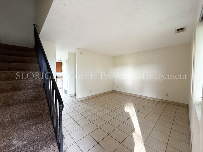 Foto del edificio - AVAILABLE OCTOBER - 2 Bedroom / 1.5 Bath Apartment in Lompoc