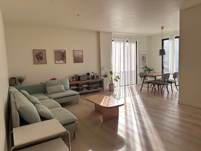 Foto del edificio - 625 S Berendo St