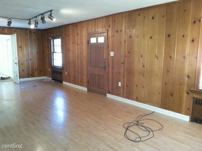 Building Photo - 4 br, 2.5 bath House - 470 Paisley Rd