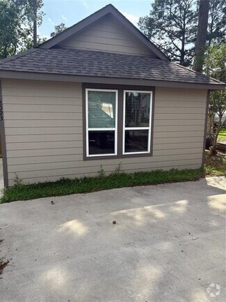 Building Photo - 12043 Nelwood St