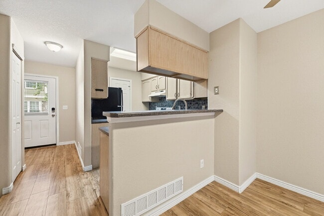 Building Photo - $2,140.95 with $300 off the first month's rent, 2 Beds - 2 Bath, Single Family Home in Centennial...