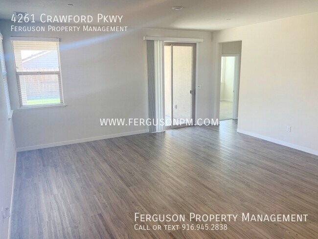 Building Photo - 4261 Crawford Pkwy