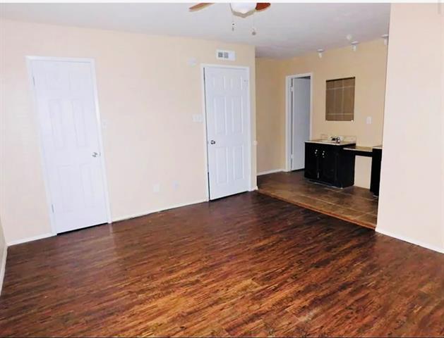 Building Photo - 5625 Squires Dr