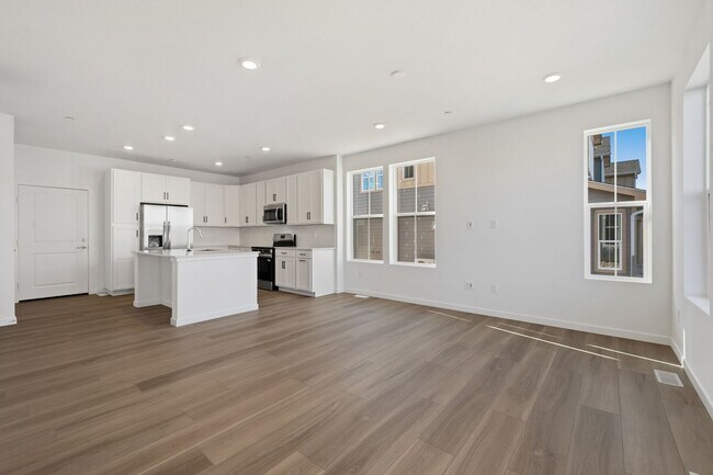 Foto del edificio - 6406 Masked Lark St