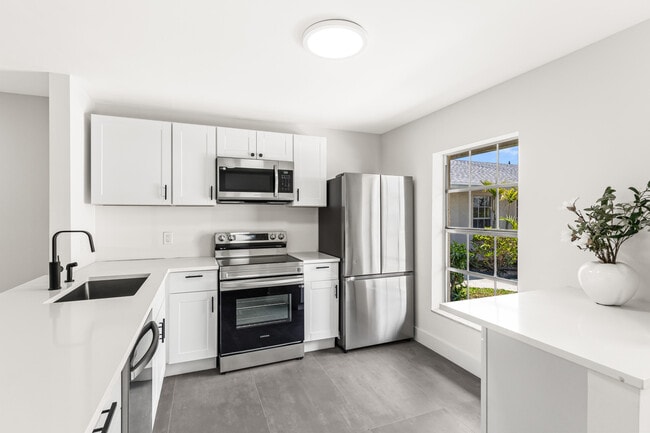 Building Photo - 551 Covered Bridge Blvd